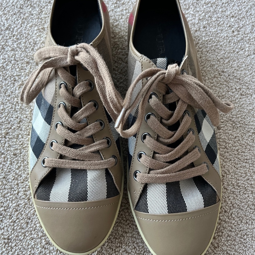 Authentic Burberry sneakers, size 40